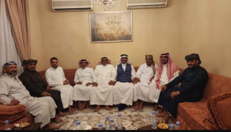 الأمير فائز الواحدي يلتقي السلطان إسكندر بن هرهرة ووكيل محافظة شبوة بجدة