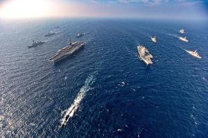 الأسطول الأوروبي يعلن تأمين عبور 100 سفينة في البحر الأحمر
