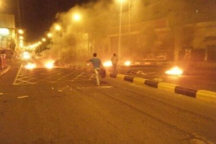 عاجل : جريحان اثر قمع قوات أمنية لمحتجين بكريتر