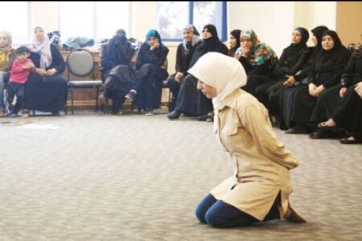 سوريّات يستعدن "نساء طروادة" في عمّان