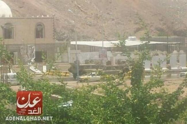 رويترز : مقتل 6 جنود و3 مسلحين في هجوم على مقر قيادة الجيش بجنوب اليمن