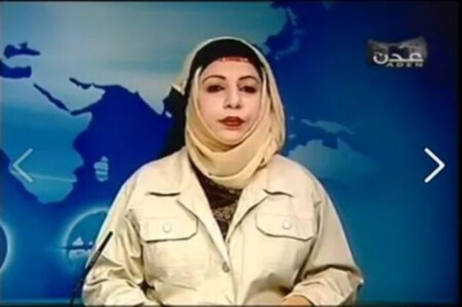 (مغاربة) يتندرون على أداء مذيعة بتلفزيون عدن قدمت نشرة إخبارية باللغة الفرنسية (مصور)