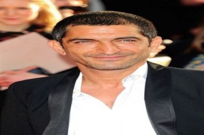 عمرو واكد ينتقد منع عرض فيلم "حلاوة روح"