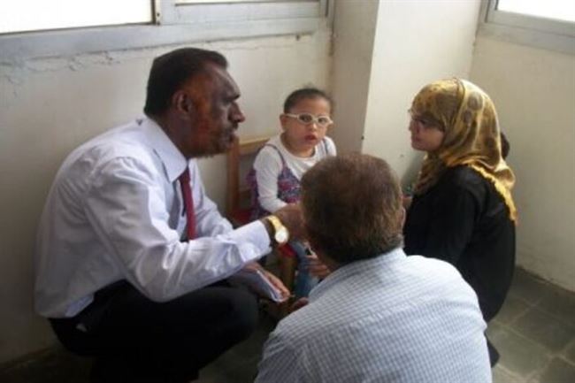 عميد كلية اللغات بجامعة عدن في زيارة الجمعية اطفال عدن للتوحد