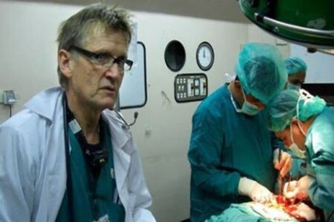 الطبيب النرويجي مادس غيلبرت يكتب باكيا :  سيد أوباما، ألكَ قلب؟ أدعوك لقضاء ليلة واحدة فقط معنا في مستشفى الشفاء بغزة