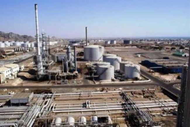 توجيهات رئاسية بحسم الخلاف بين شركة مصافي عدن وشركة النفط اليمنية حول توفير الديزل للقطاع الخاص