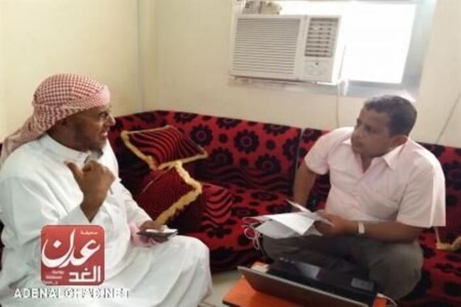 الشيخ بن شعيب يقول ان السلطات اليمنية منعته من السفر دونما ابداء (اسباب)