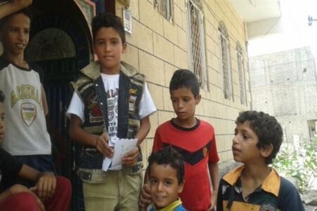 مجموعة شباب يهر الاحرار تقدم معونات عيدية لأسر شهداء مديرية يهر