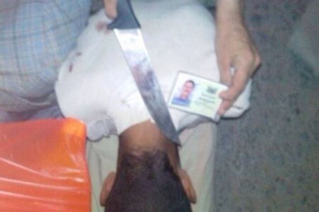 حدث قبل قليل: تنظيم القاعدة يعدم (14) جنديا يمنيا بحضرموت (مصور)