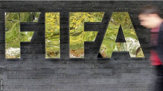 تقرير عن اتهامات فساد للفيفا بشأن استضافة قطر وروسيا لكأس العالم