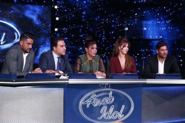 بالفيديو: انسحاب عدد من الإعلاميين إثر مشادة مع أحلام من مؤتمر Arab Idol