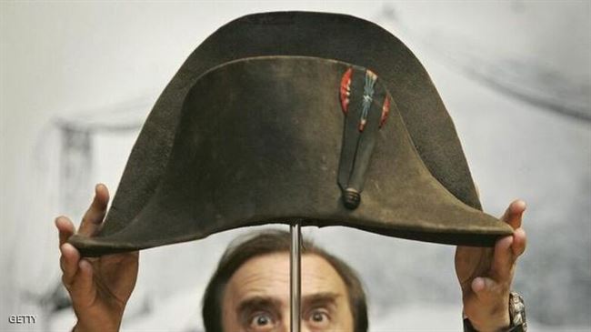 قبعة لنابليون في مزاد فرنسي