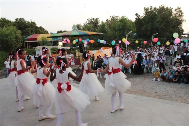 مدارس الحديدة تحتفل باليوم العالمي للطفل