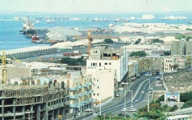 عروض بحرية في عدن احتفالا بعيد الاستقلال