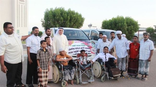 الجمعية الكويتية لمساعدة الطلبة تكرم  جمعية رعاية طالب العلم بالمكلا وتهدي سيارتي لإذوي الاحتياجات الخاصة