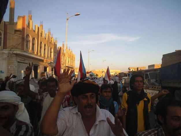 قوى التحرير بمحافظة المهرة تحيي يوم الآسير الجنوبي بمسيرة كبرى