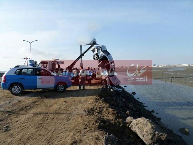 جريح في حالة خطرة بحادث مروري بالجسر البحري في عدن (مصور)