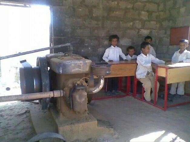 استطلاع : عام دراسي في بيحان.. انعدام الكتب المدرسية والفصول والمعلمين