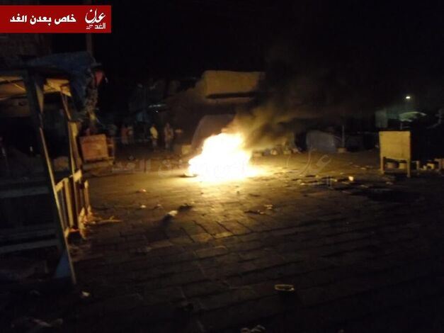 يحدث الان :أحتجاجات غاضبهة تشهدها مدينة حوطة لحج تنديدا بجرائم الجيش اليمني