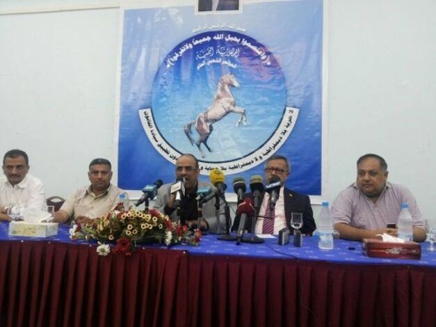حزب صالح يصف اجتماع قيادات مؤتمرية في عدن بالمشبوهة ويقول انه خارج عن النظام الداخلي