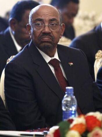 السودان يدافع عن قرار طرد اثنين من مسؤولي الأمم المتحدة