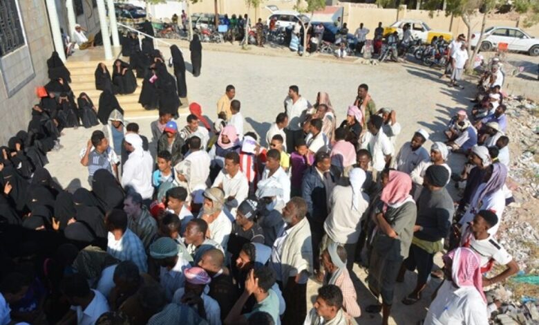 انطلاق توزيع حملة خادم الحرمين يرحمه الله للإغاثة العاجلة لشعب اليمني بالمكلا