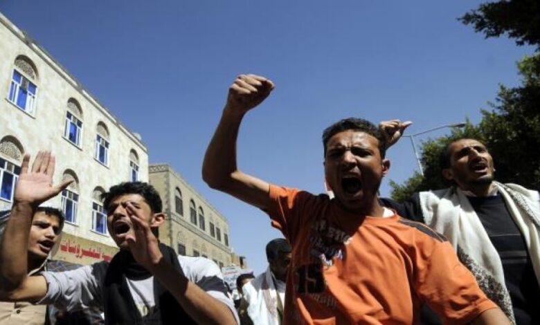 الانتفاضة الطلابية ضد الحوثيين: نضال سلمي يتحدّى البندقية