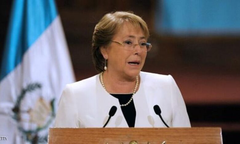 رئيسة تشيلي تزور "فتاة الموت الرحيم"