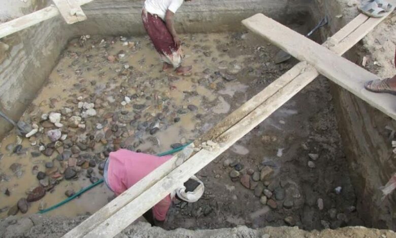 مؤسسة شباب ابين تبدأ مشروع بناء خزان مياه لمنطقة الفنح _خنفر