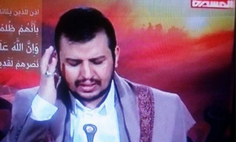 أول ظهور حزين مختلط بالدموع وملامح الانتقام لزعيم الحوثيين باليمن