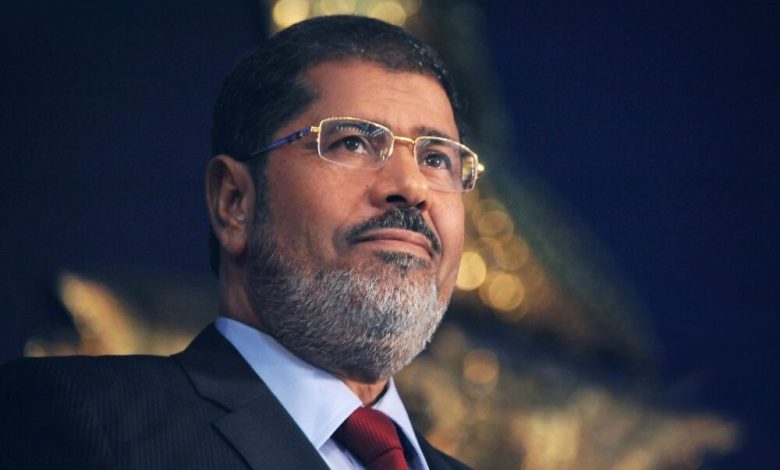 السجن 20 سنة للرئيس المصري المعزول مرسي و12 آخرين من الإخوان