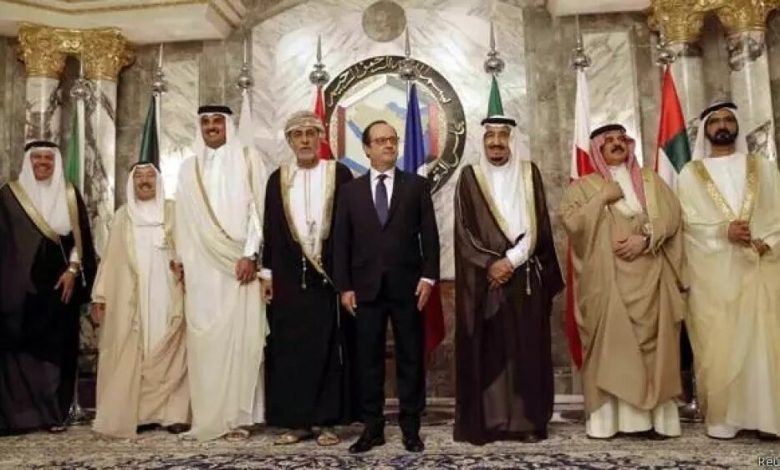 القمة الخليجية: الملك السعودي يؤكد على "ضرورة التصدي لايران"
