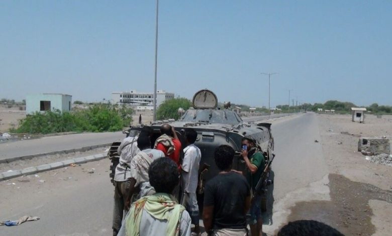معارك عنيفة على مشارف حي الصولبان بين قوات موالية للحوثيين والمقاومة