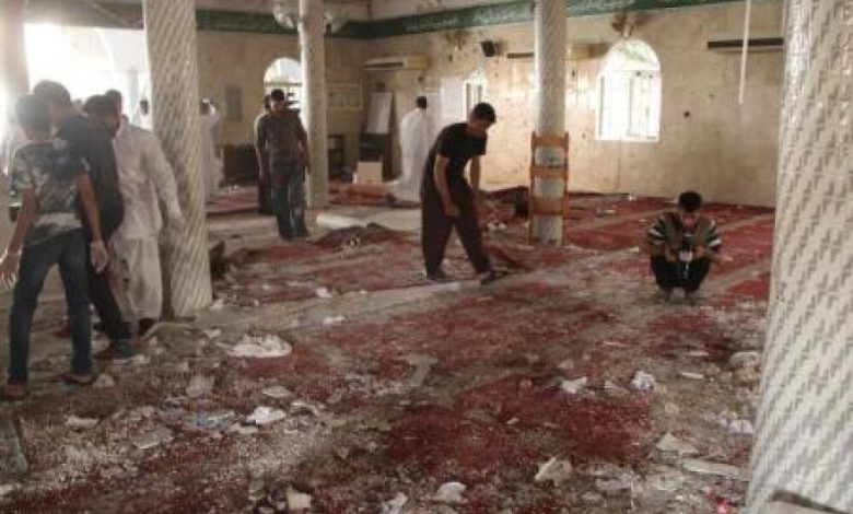 مفتي السعودية يدعو للهدوء بعد هجوم الدولة الإسلامية على مسجد شيعي 
