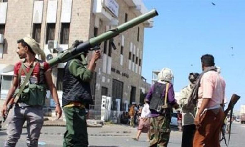 قتال عنيف بين الحوثيين ومقاتلين سنة في مدينة عدن الجنوبية