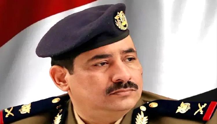 وزير الداخلية يعزي في وفاة النقيب أحمد لزرق رئيس عمليات قوات الأمن الخاصة أبين